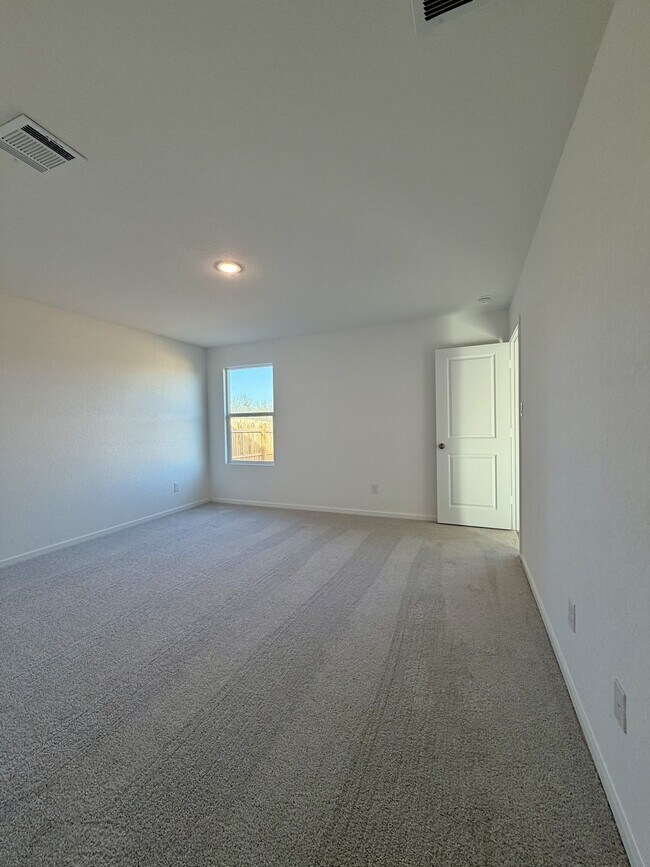 Building Photo - 14536 Azzurro Stone