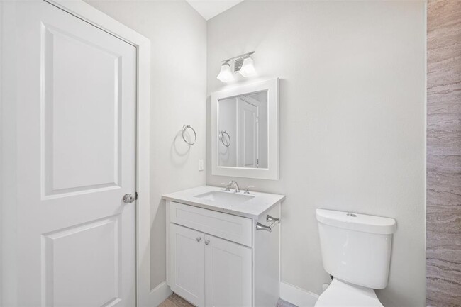Building Photo - 1136 Wycliffe Dr