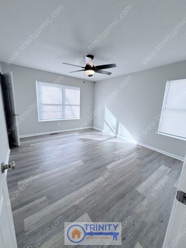 Building Photo - Now Available – Updated 2BR Apartment in Easley!