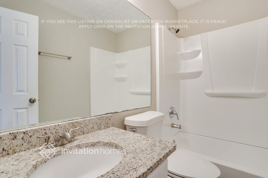 Building Photo - 6574 Eastbriar Dr