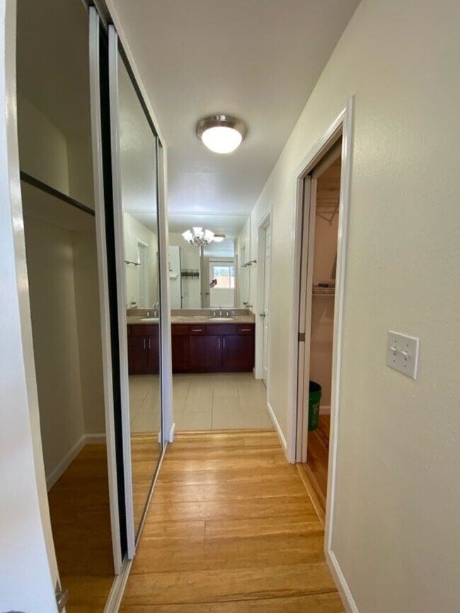 Building Photo - Available Now - 2 Bedroom 2 Bath Condo in ...