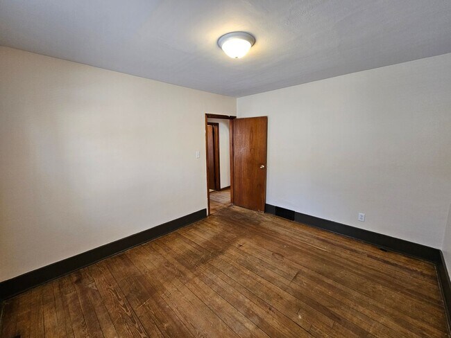 Building Photo - 3022 Hartzer St