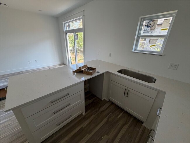 Building Photo - 2091 W Ora Dr