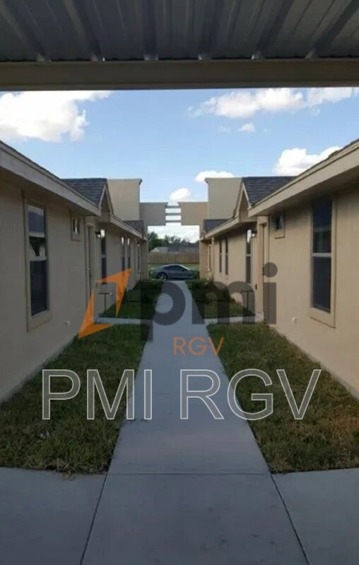 Building Photo - 2120 Taxco Ct
