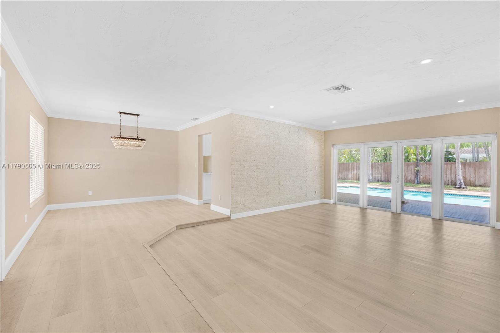 Building Photo - 12121 SW 110th Ave