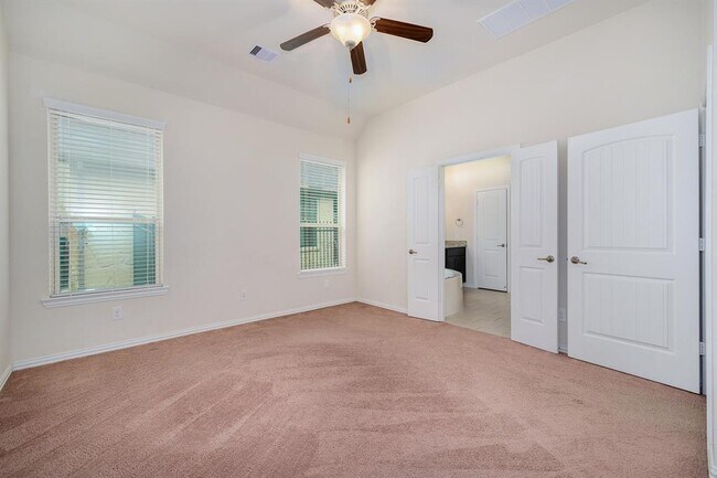 Building Photo - 15 Sawbridge Cir