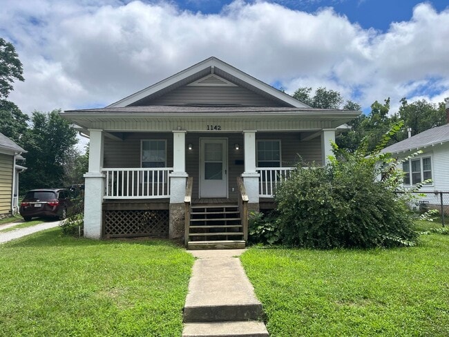 Primary Photo - ADORABLE 3 BEDROOM HOUSE READY!