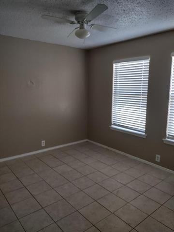Building Photo - 1613 Wavecrest Dr