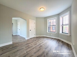Building Photo - 0 bedroom in CHICAGO IL 60640