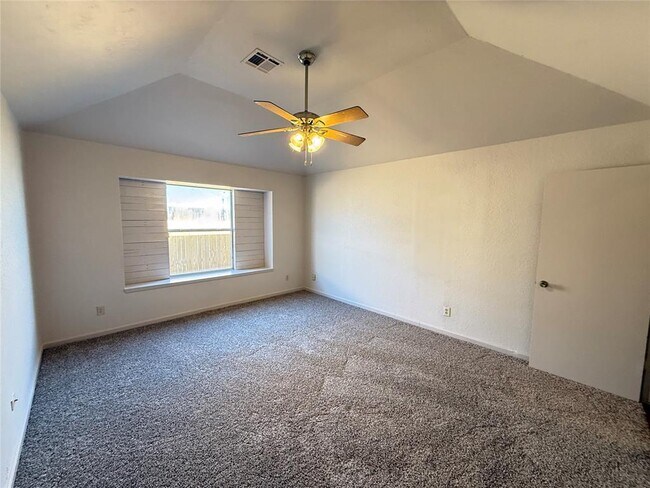 Building Photo - 528 NW 172nd Pl
