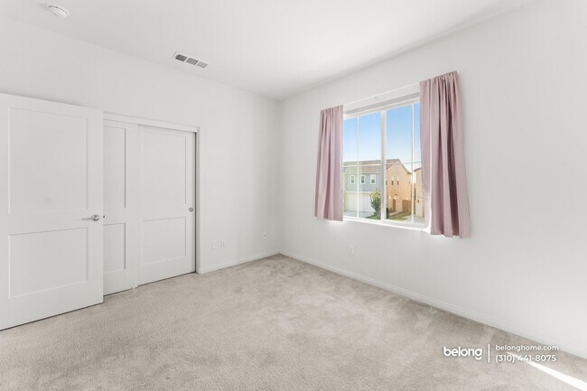 Building Photo - 3915 E Fincastle St