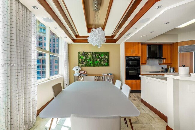 Building Photo - 2110 N Ocean Blvd