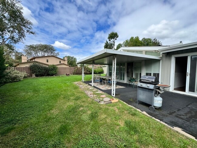 Building Photo - 4316 El Rancho Dr