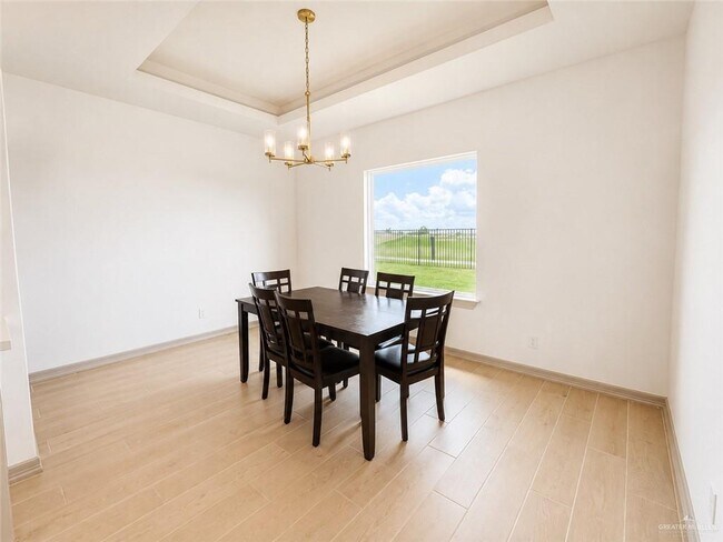 Building Photo - 2509 S Cartier Dr