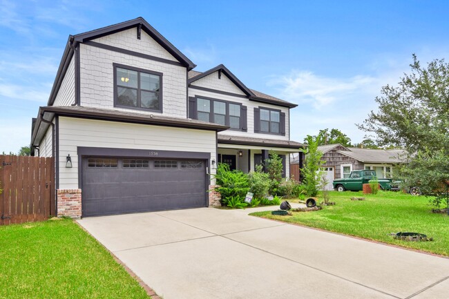Building Photo - Timeless Elegance in Oak Forest: A Stylish...
