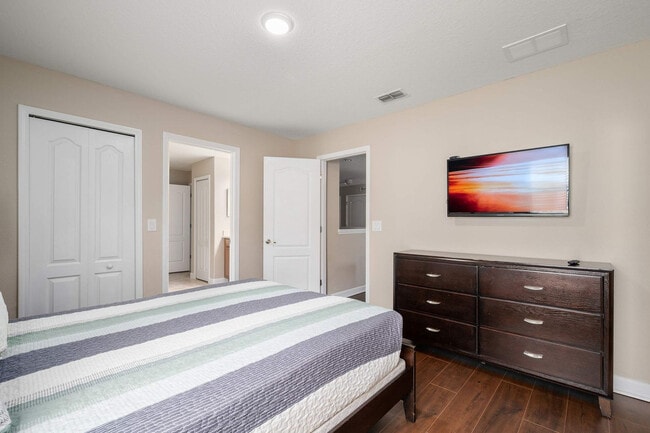 Building Photo - 1479 Moon Valley Dr