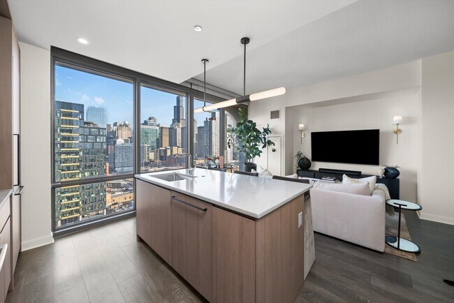 Building Photo - 164 N Peoria St