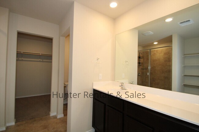 Building Photo - Patriots Ridge