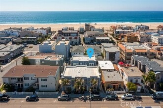 Building Photo - 427 Manhattan Ave