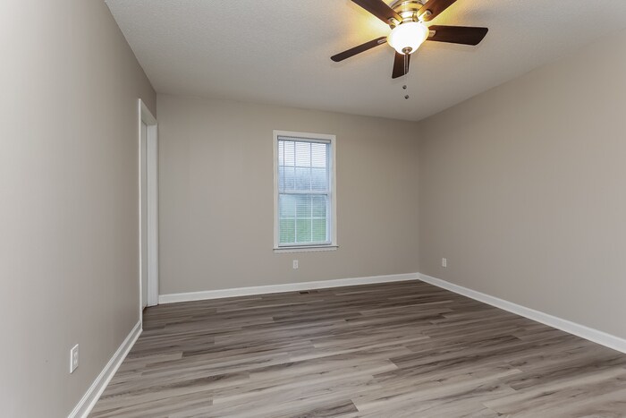 Building Photo - 249 Cranklen Cir