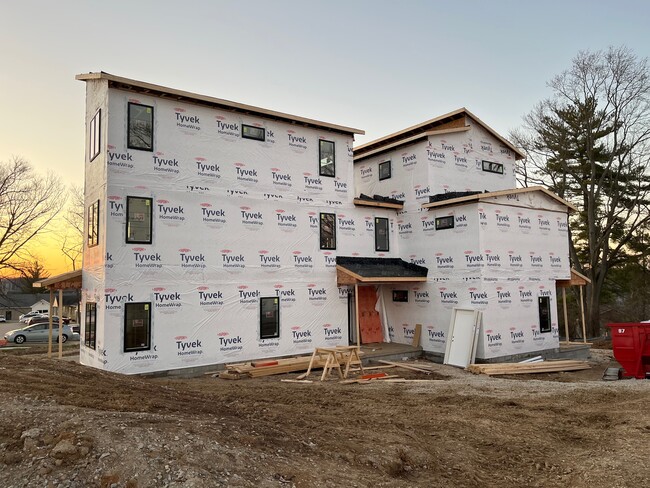 Building Photo - 601 E Miller Dr