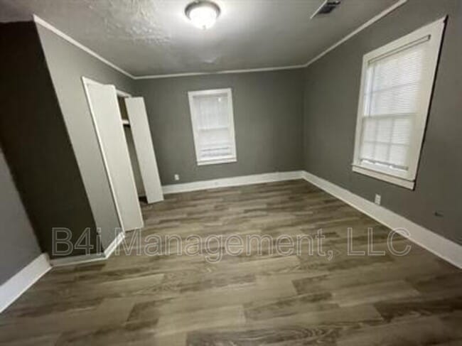 Building Photo - 119 Chandler Cir SE