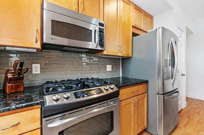 Building Photo - 401 Mason Ct