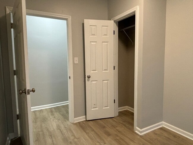 Building Photo - 1338 Barth Ave