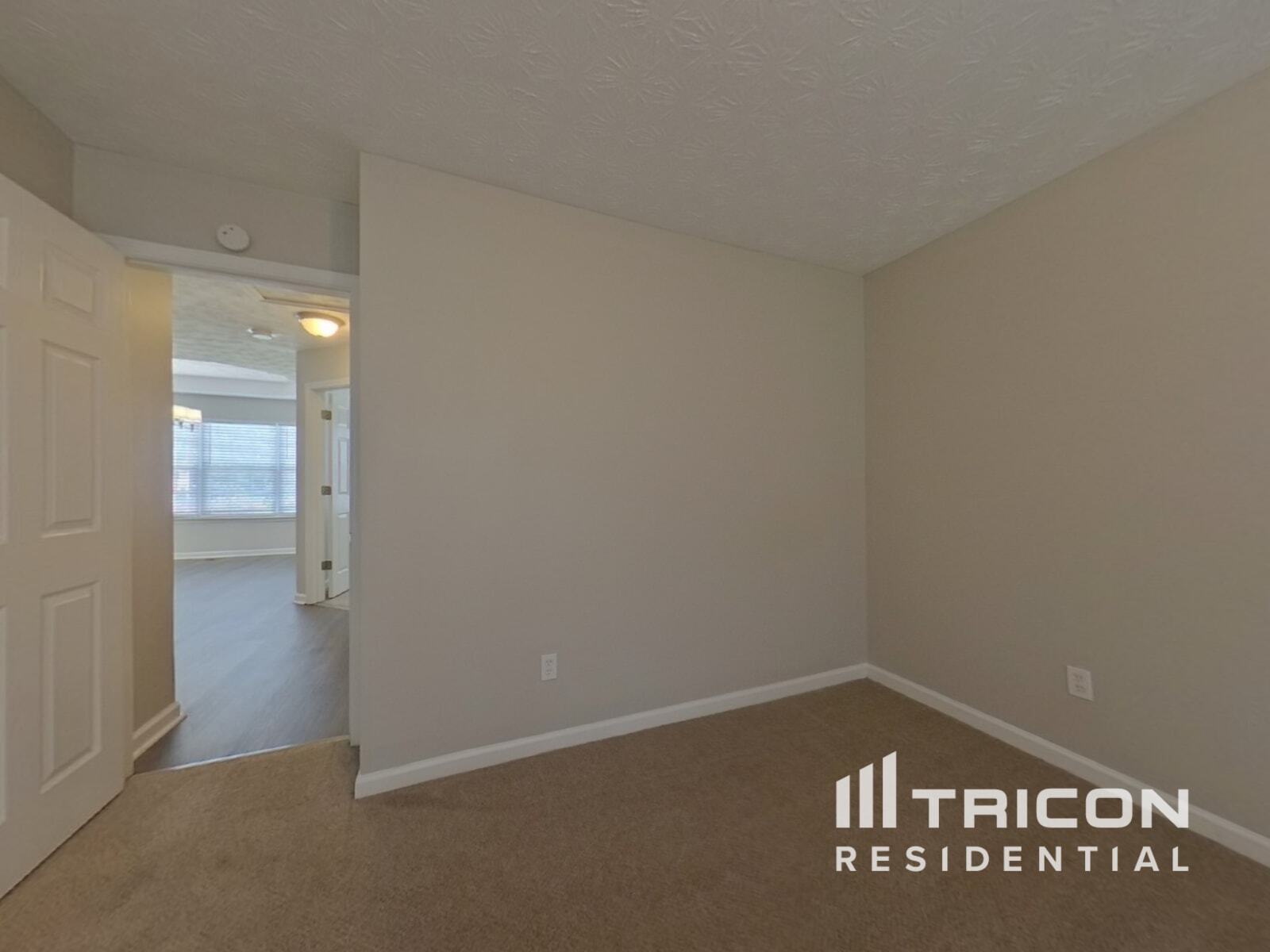 Building Photo - 6821 Hickory Hollow Dr