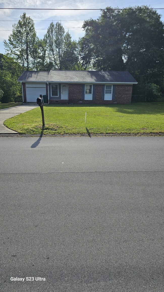 Primary Photo - 204 Sterling Rd