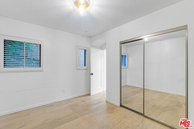 Building Photo - 3206 Larissa Dr