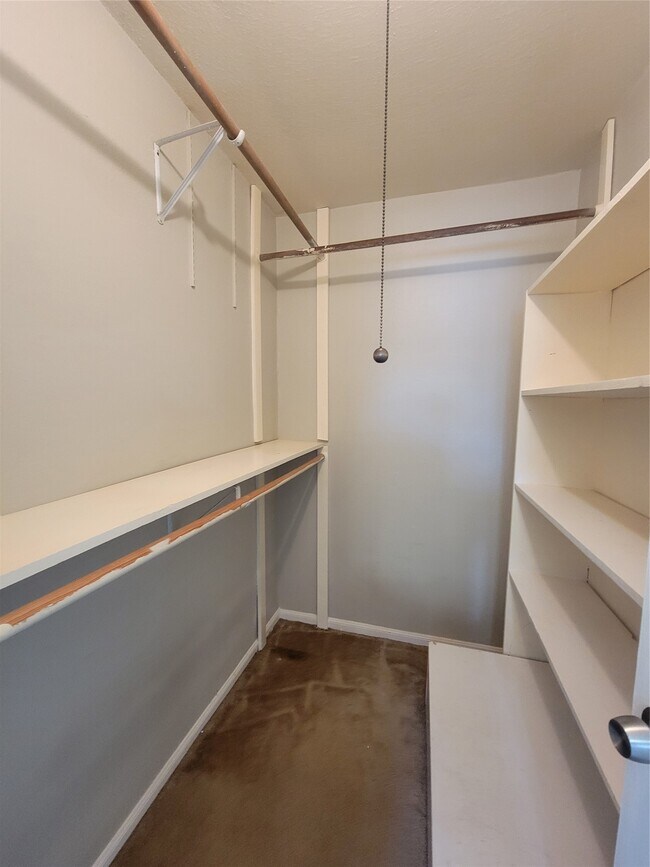 Building Photo - 20918 Park Pine Ln