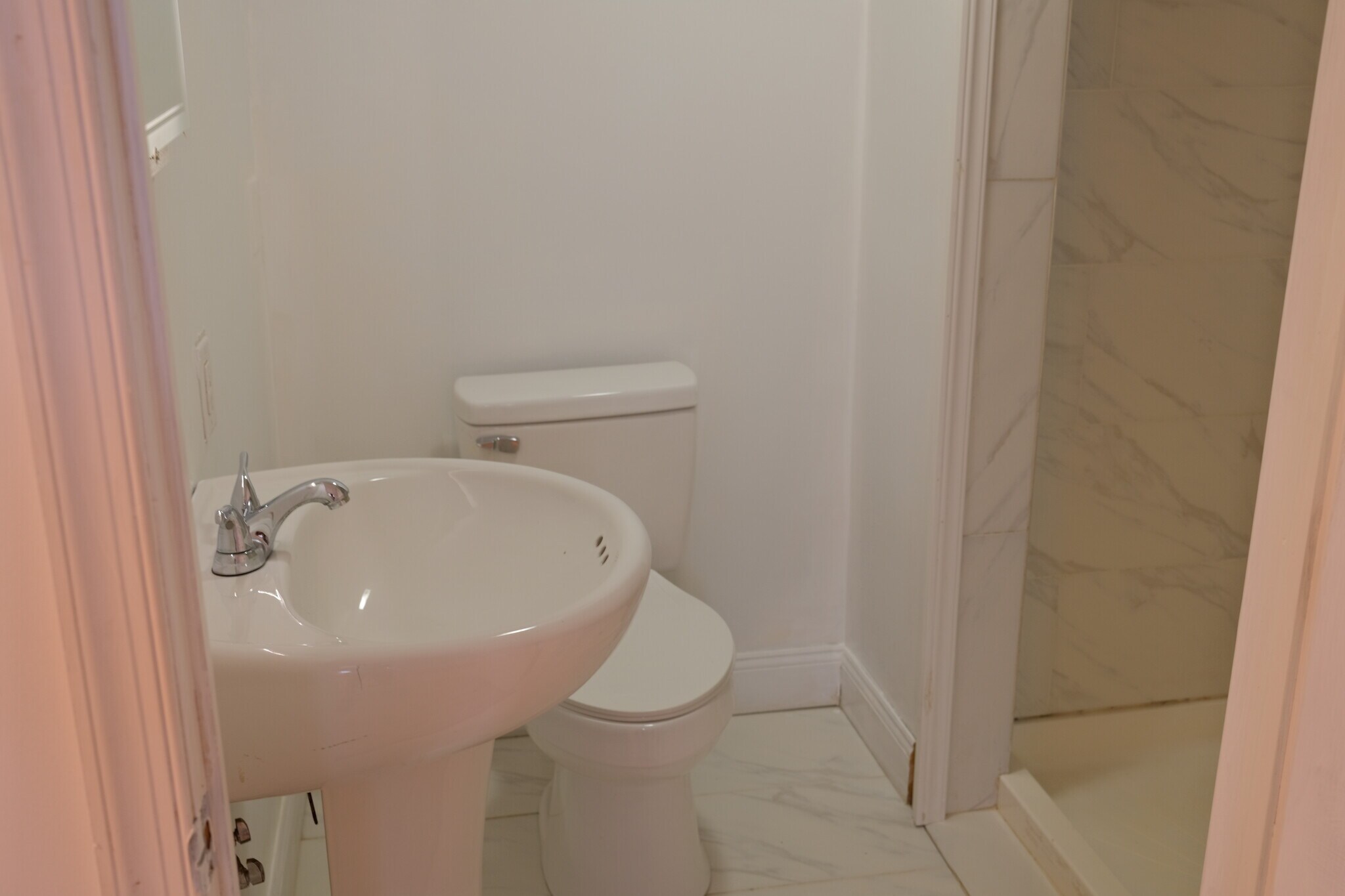 Building Photo - 1102 Lancaster Ave