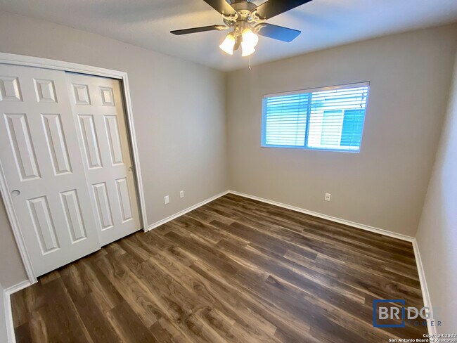 Building Photo - 9218 Hanover Cove