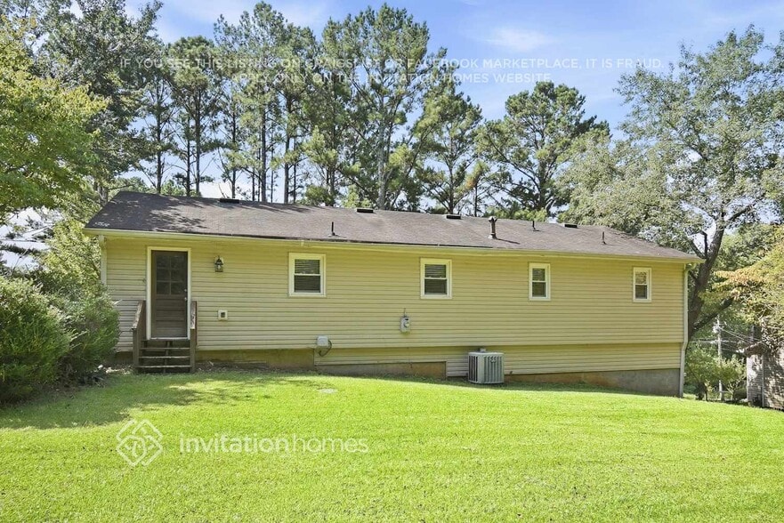 Building Photo - 266 Farm Ridge Dr NE