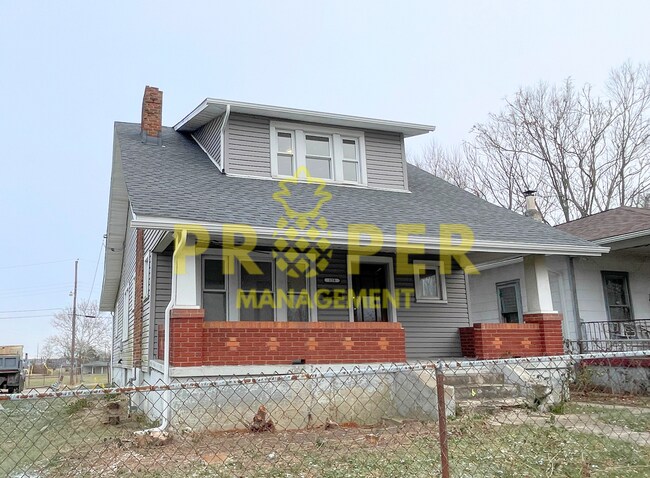 Primary Photo - 3 bedrooms 1.5 bathrooms house for rent