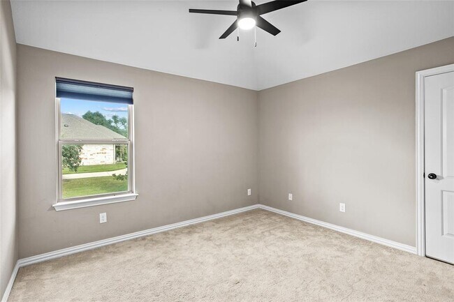 Building Photo - 655 Sad Willow Pass