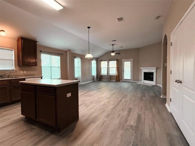 Building Photo - 1548 Tonia Loop