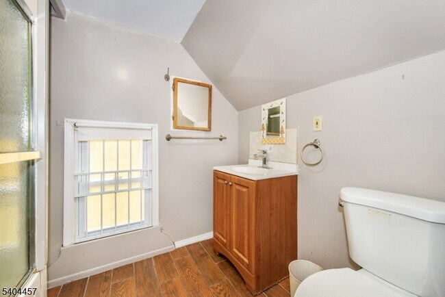 Building Photo - 235 N 7th St