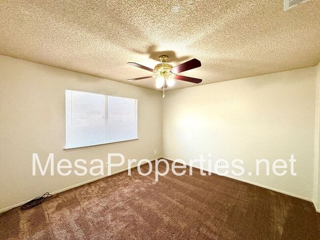 Building Photo - 15019 Spruce St