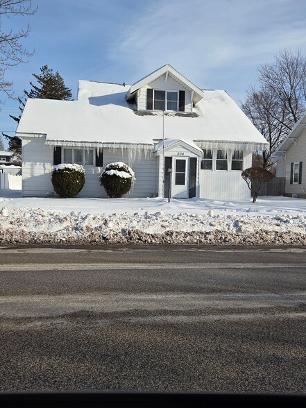 504 Rath Exterior - 504 N Rath Ave
