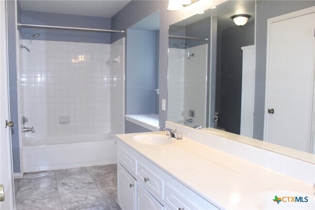 Building Photo - 4916 Glass Mountain Dr