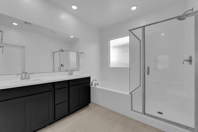 Building Photo - "Solar Home, Resort Backyard, Putting Green – SW Las Vegas Gem"