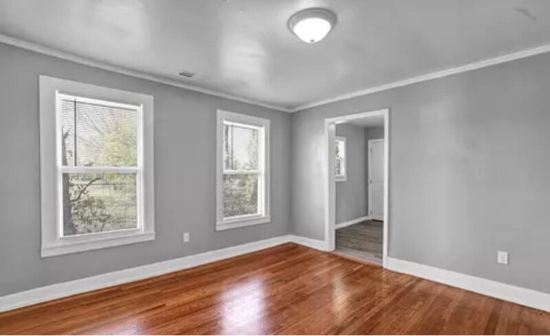 Building Photo - 915 9th St SW