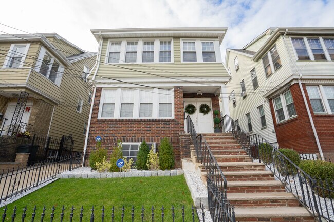 Building Photo - 101 Boyden Ave