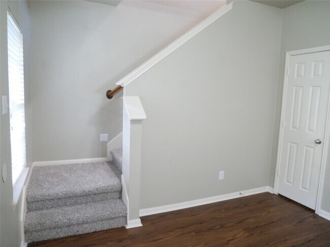 Building Photo - 1739 Nichole Woods Dr