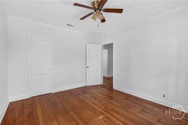 Building Photo - 216 E 57th St