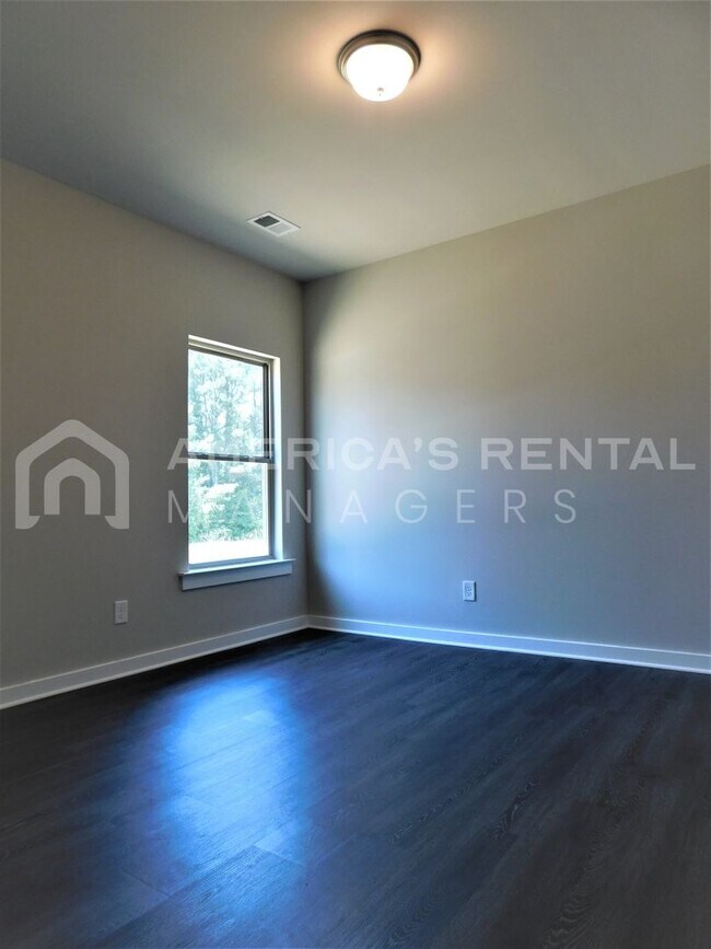 Building Photo - Home for Rent in Jasper, AL...AVAILABLE TO...