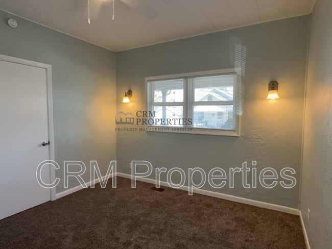 Building Photo - 909 W Virginia Ave