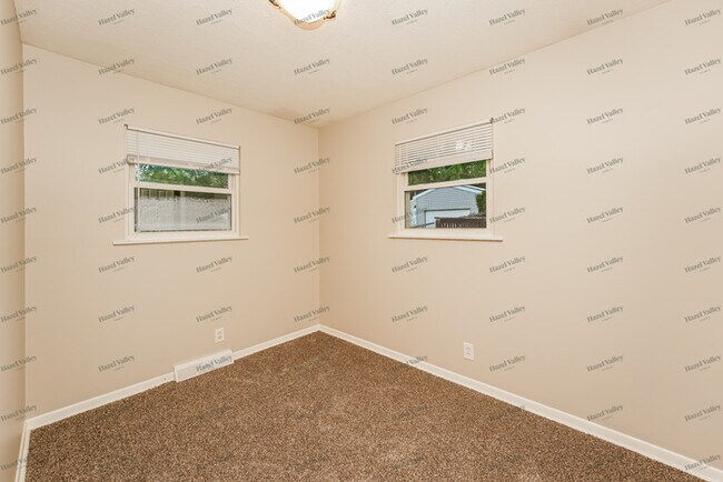 Building Photo - 401 Baldwin Rd
